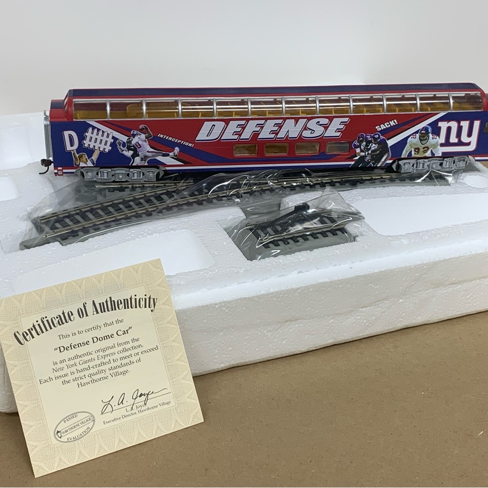 Mint NFL New York Giants Defense Dome Car HO Hawthorne Village Bradford Exchange